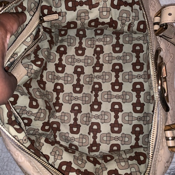 Gucci purse 🤪🤪 make and offer! - Picture 8 of 8